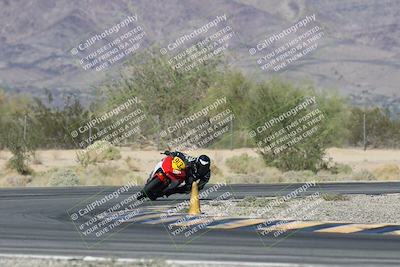 media/Oct-30-2025-Racers Edge (Thu) [[dabbdaf680]]/3-B Group/Session 5 (Turn 6)/